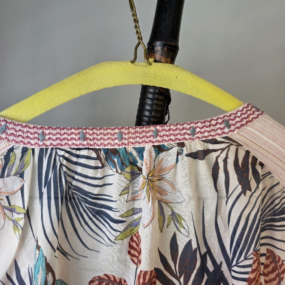 Johnny Was Beige and Blue Floral Blouse. 28" long, 24" chest. - Picture 6 of 8